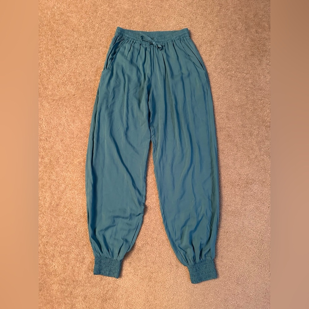 SKEMO basics Solids Babucha Pants, Harem, Aqua Size Medium - New With Tags ￼